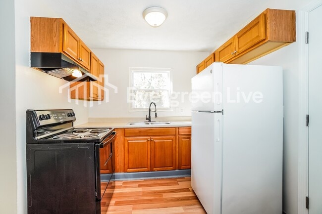 Building Photo - 3327 Everson Rd W