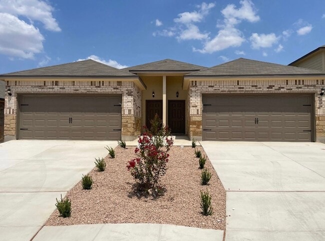 Primary Photo - 3bd 2ba in Prime Location