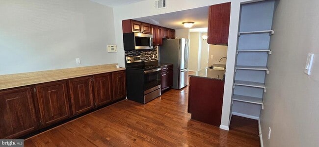 Building Photo - 15623 Plaid Dr