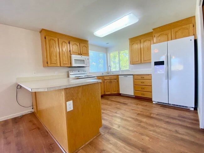 Building Photo - 3 Bedroom Home in Rural West Valley