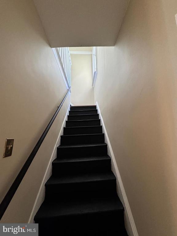 Building Photo - 222 W Union St