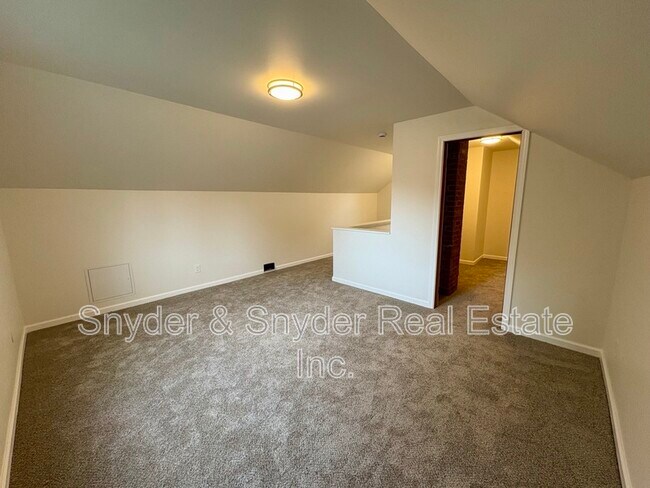 Building Photo - 1173 Dayton St