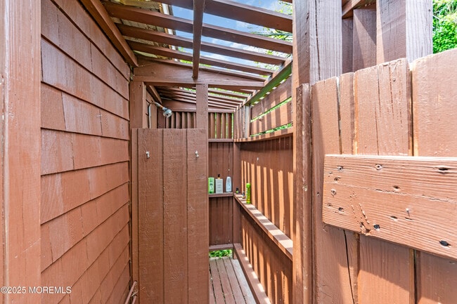 Building Photo - 1612 Ocean Ave N