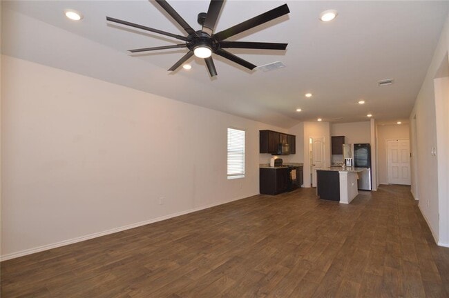 Building Photo - 109 Black Wolf Run