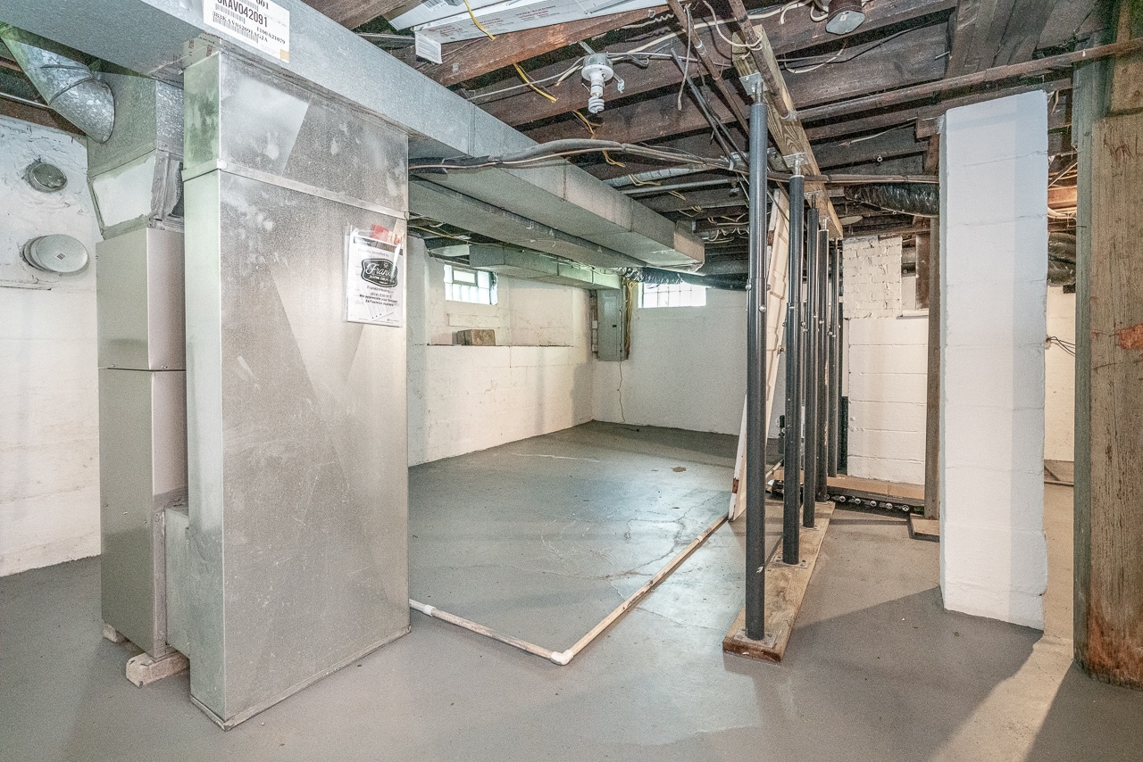 Basement - 2435 Summit St