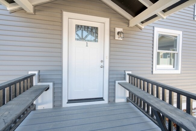 Building Photo - 665 State Rd