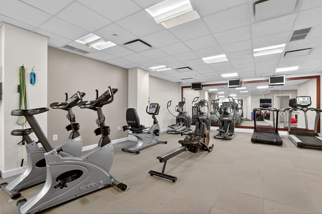 Building Photo - 25 Hudson St