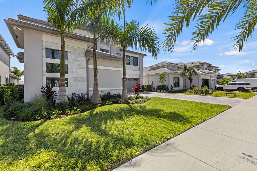 Building Photo - 12884 Wingspan Ct