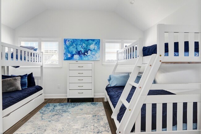 Building Photo - 9416 Amherst Ave