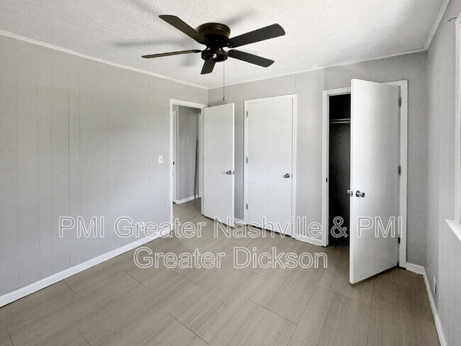 Building Photo - 542 Ashe Ave