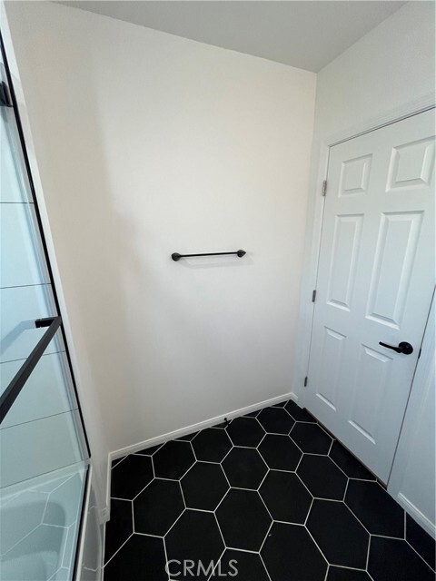 Building Photo - 9441 Beverly St