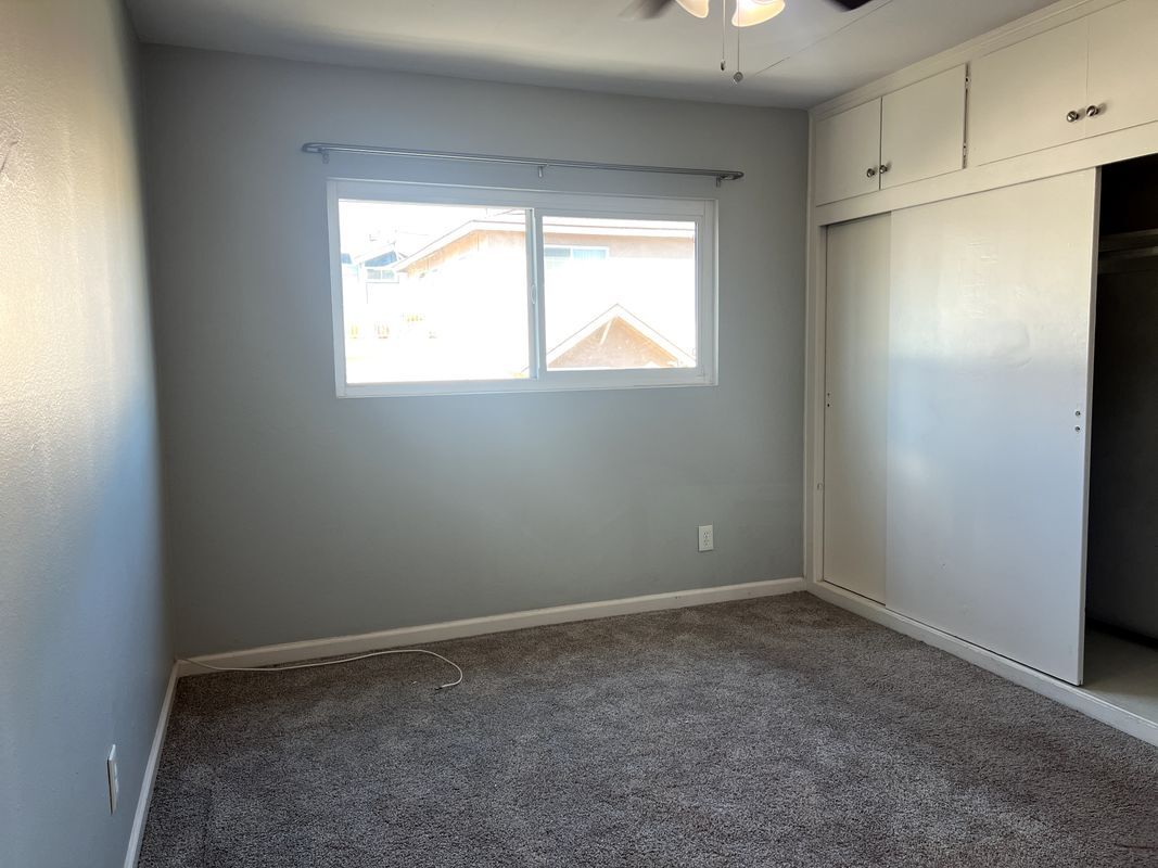 Building Photo - 2000 Carnegie Ln