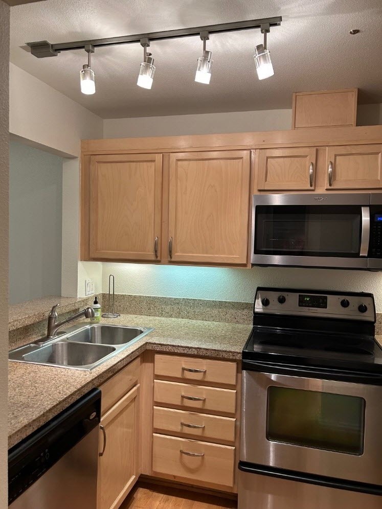 Kitchen - 1500 SW Park Ave