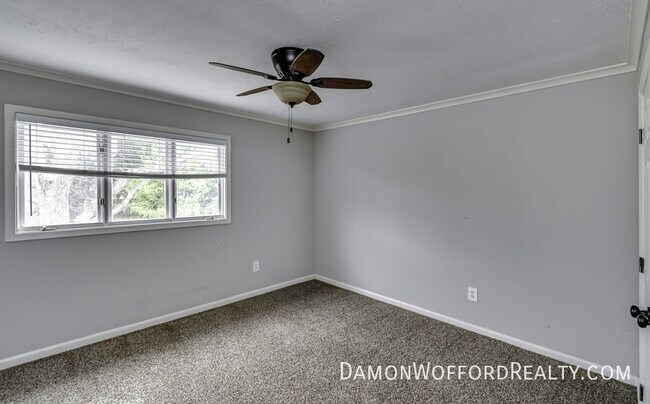 Building Photo - 34 Park Crest Pl