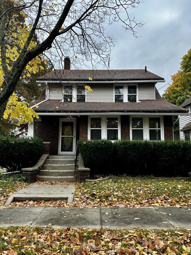 Primary Photo - 2231 13th St SW