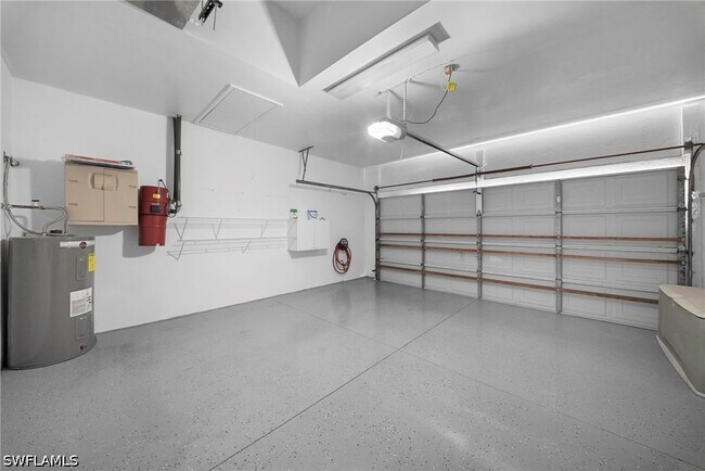 Building Photo - 159 Lady Palm Dr
