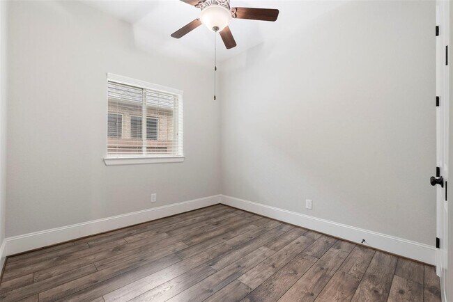 Building Photo - 17703 Sequoia Kings Dr