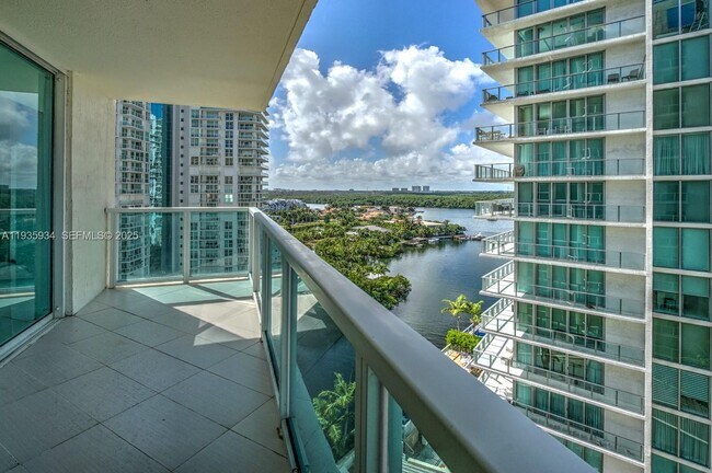 Building Photo - 250 Sunny Isles Blvd