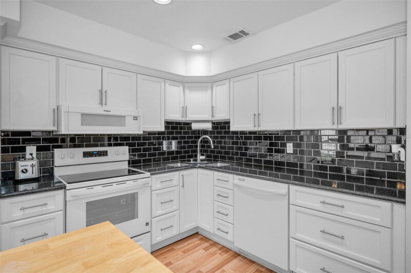 Building Photo - 2017 Santiago Way S