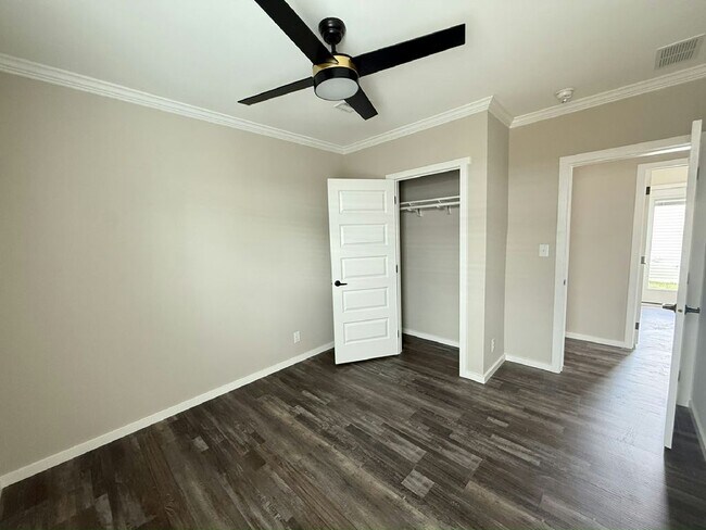 Building Photo - 3519 Campari Dr