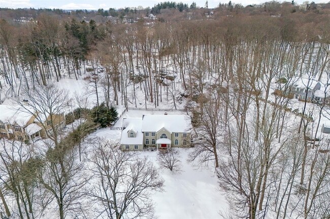 Building Photo - 50 Evergreen Row