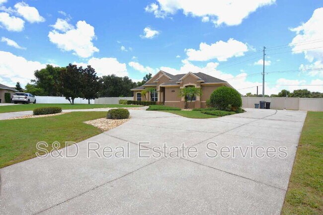Building Photo - 3203 Highlands Lakeview Cir