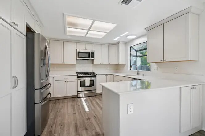 Building Photo - 2553 Candlewood Dr