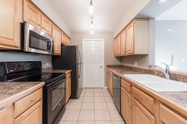 Building Photo - 470 Fawell Blvd