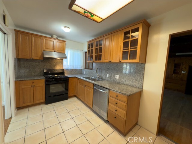 Building Photo - 3204 Hempstead Ave