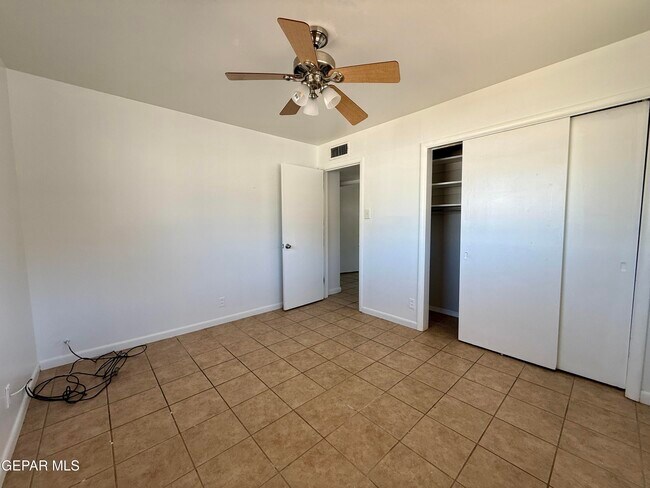 Building Photo - 2900 Polk Ave