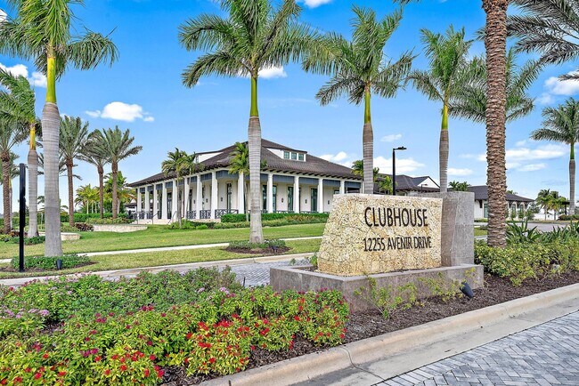 Building Photo - 10720 Northbrook Cir