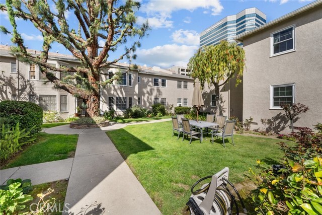 Building Photo - 15234 Dickens St