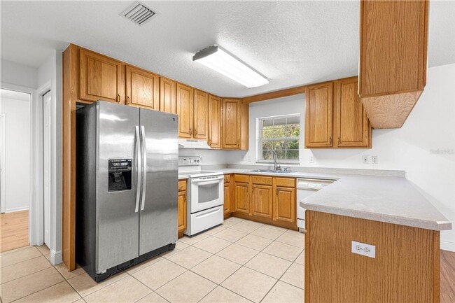 Building Photo - 3/2 Farm Home on 18.25 acres