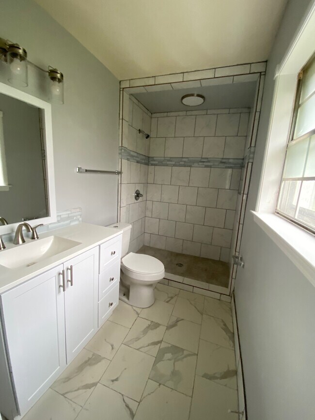 Building Photo - 3495 Fox Hunt Dr