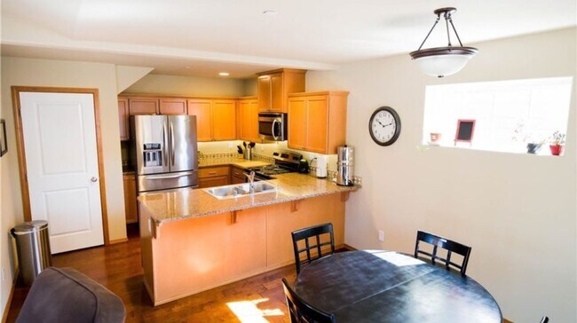 Building Photo - 713 Verbena