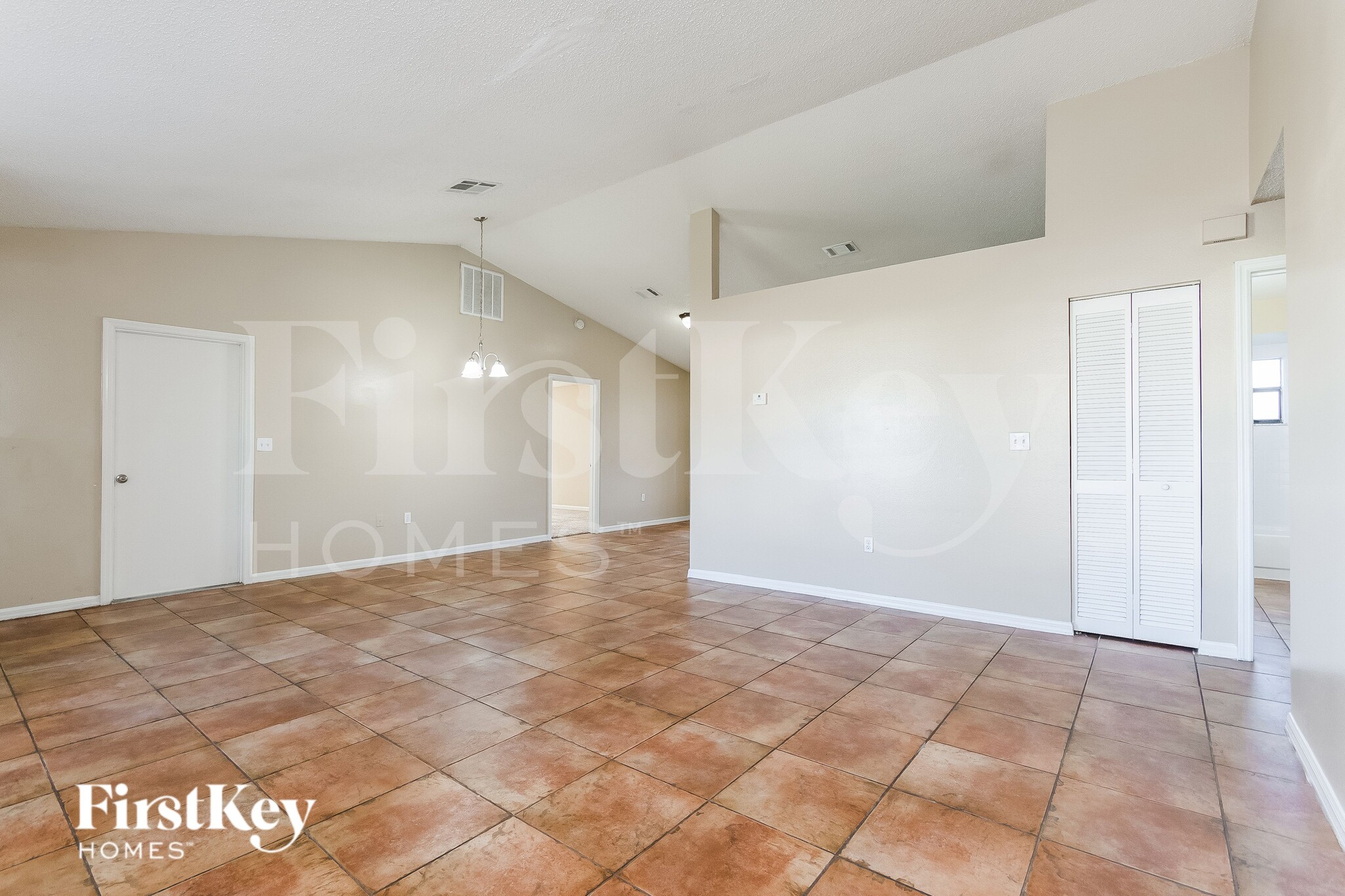 Building Photo - 708 Dromedary Dr