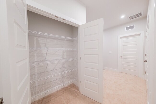 Building Photo - 10167 Blue Wing Ln
