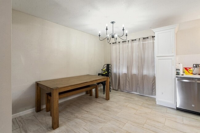 Building Photo - 131 Northill Dr