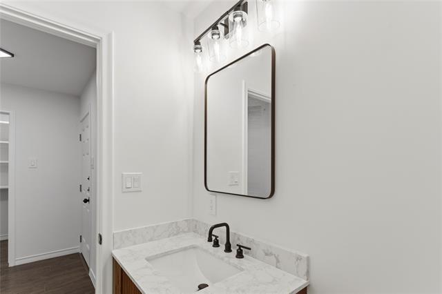 Building Photo - 3622 Douglas Dr