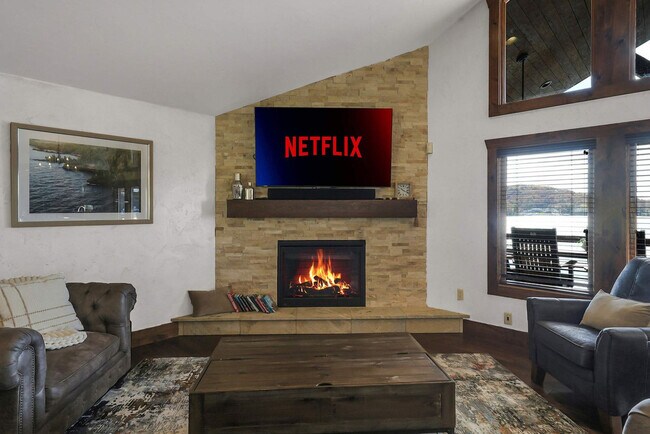 Building Photo - 201 Shady Ozark Ln