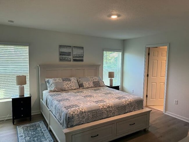 Building Photo - 5 Upland Pl