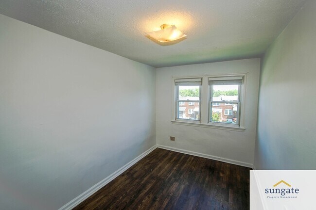 Building Photo - 217 W Edgevale Rd