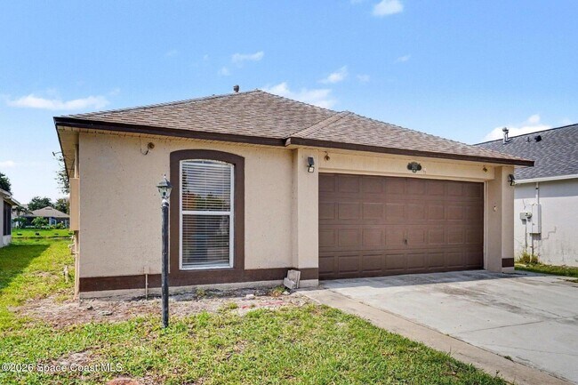 Building Photo - 2781 Maderia Cir