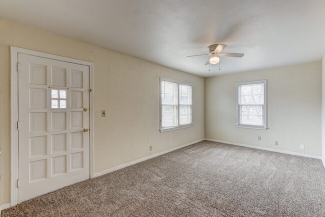Building Photo - Welcome to the Bethany 2 Bedroom, a charmi...