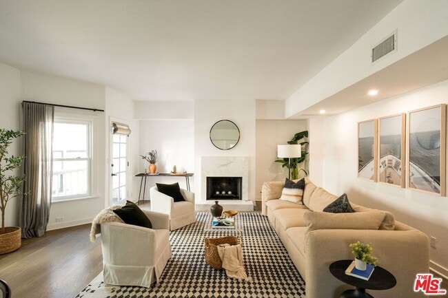 Primary Photo - 2622 2nd St