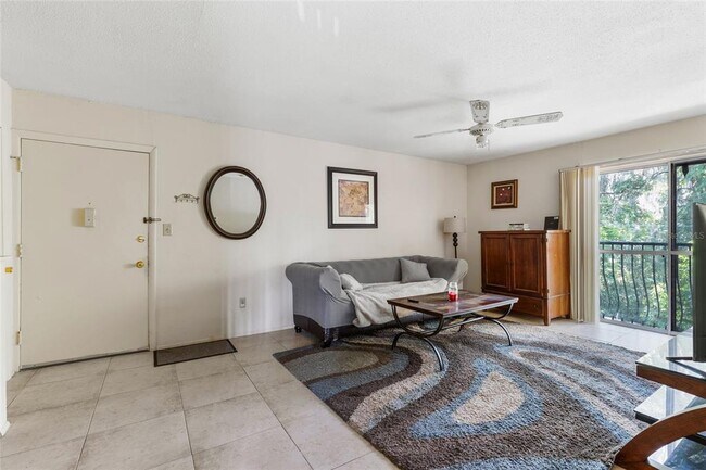 Building Photo - 1700 SW 16th Ct