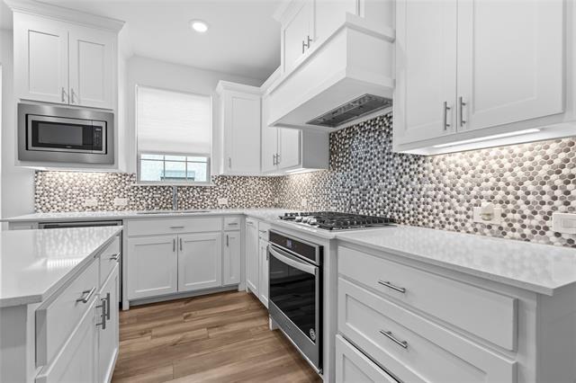 Building Photo - 2714 Parkview Pl