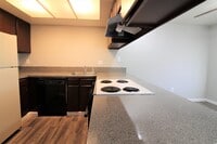 Building Photo - 2 Bed/1 Bath Central Kennewick Apartment