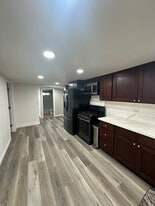 Building Photo - 2339 Van Ness Ave