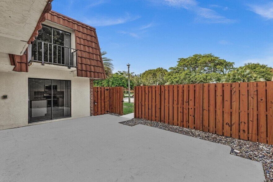 Building Photo - 3319 Spanish Wells Dr